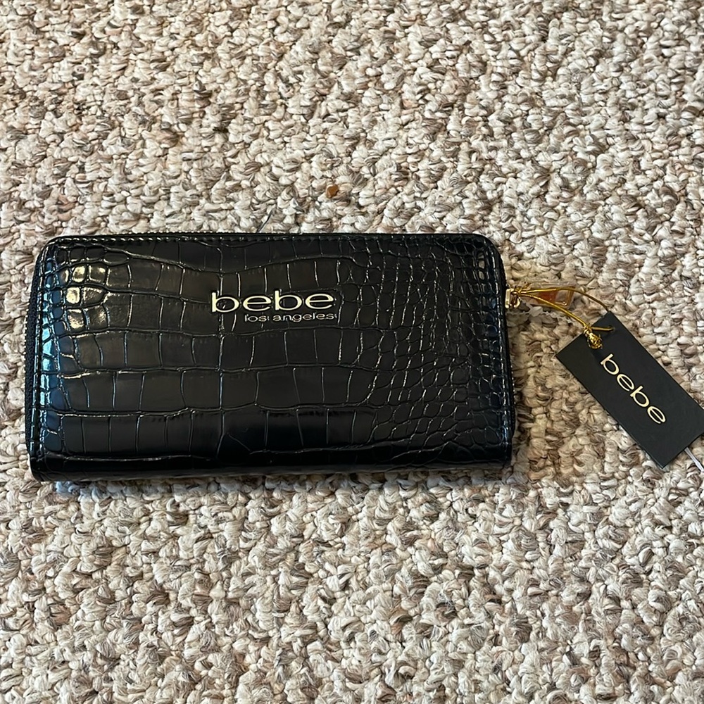 Bebe Evelyn Zip Wallet